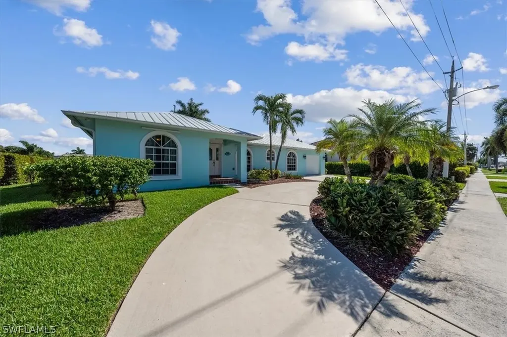 789 N Barfield Drive Marco Island FL 34145