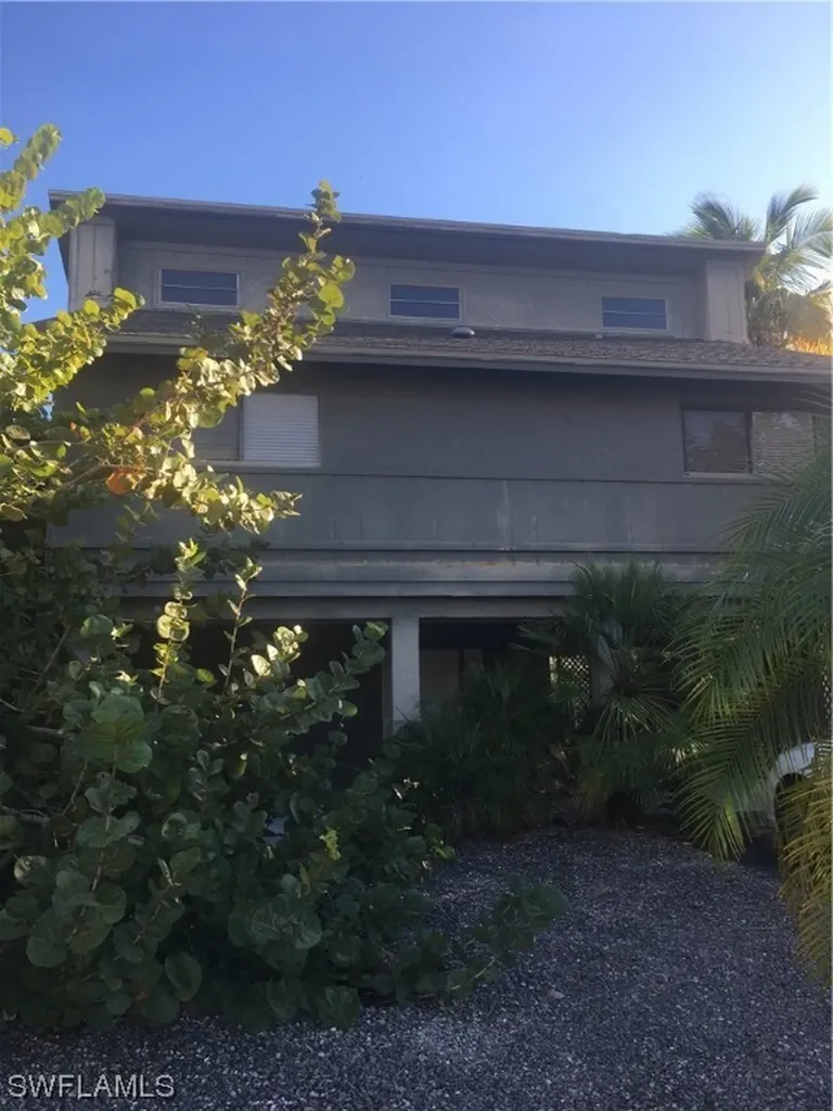 971 Ironwood Court Marco Island FL 34145