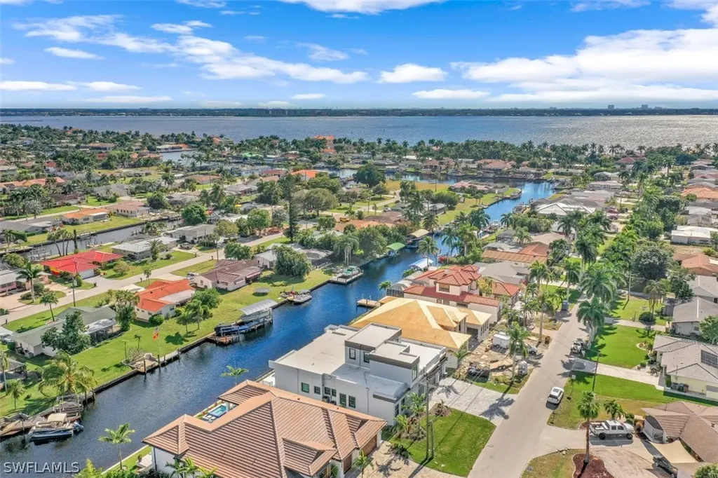 5305 Bayshore Avenue Cape Coral FL 33904