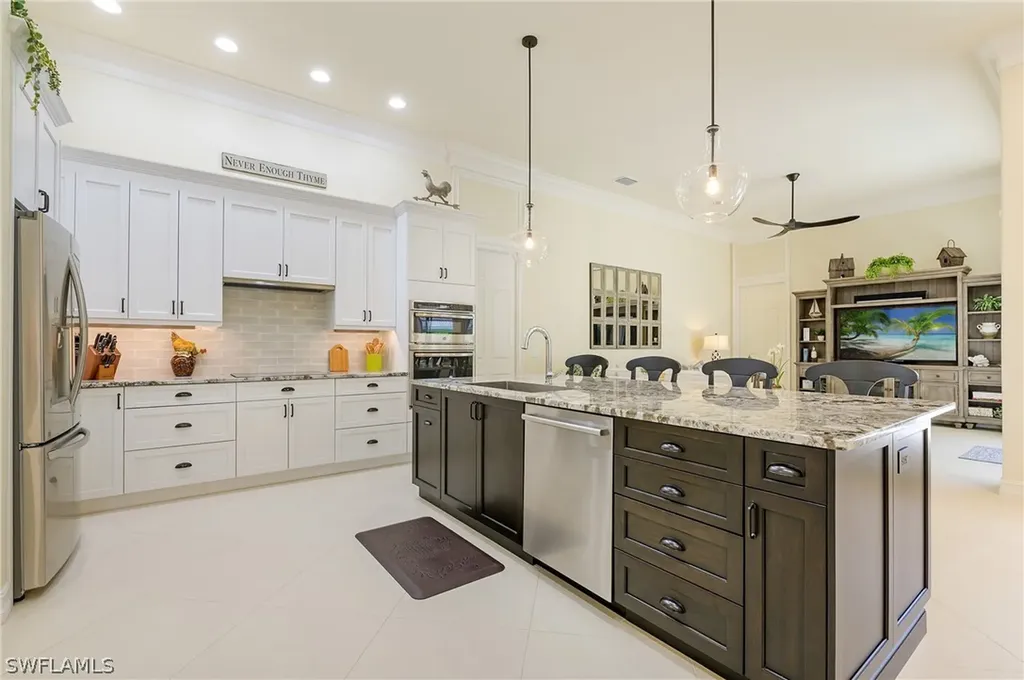 7512 Treeline Drive Naples FL 34119