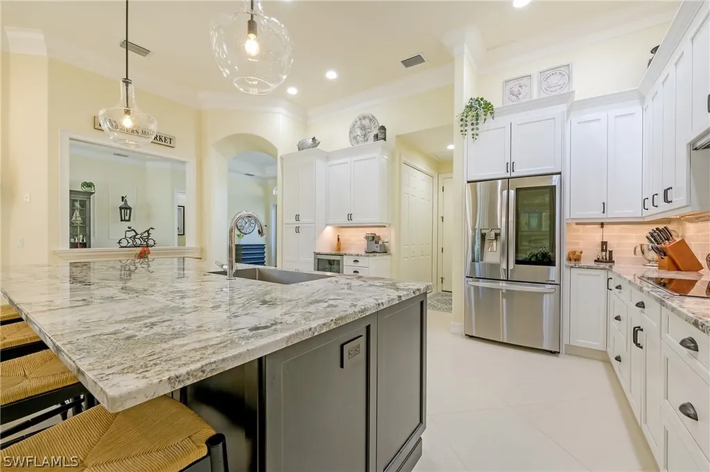 7512 Treeline Drive Naples FL 34119