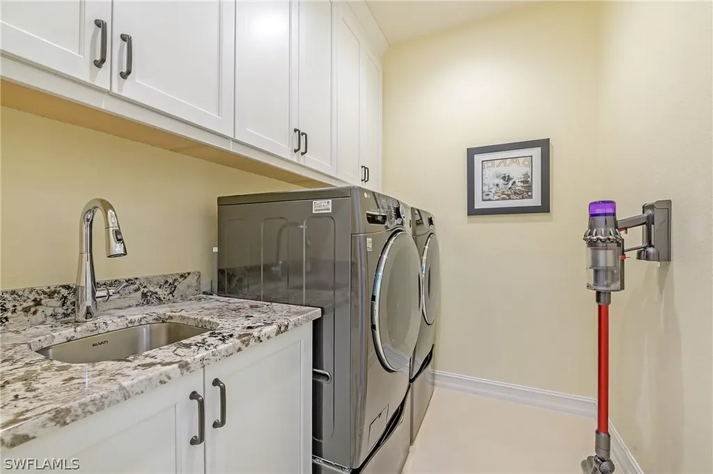 7512 Treeline Drive Naples FL 34119