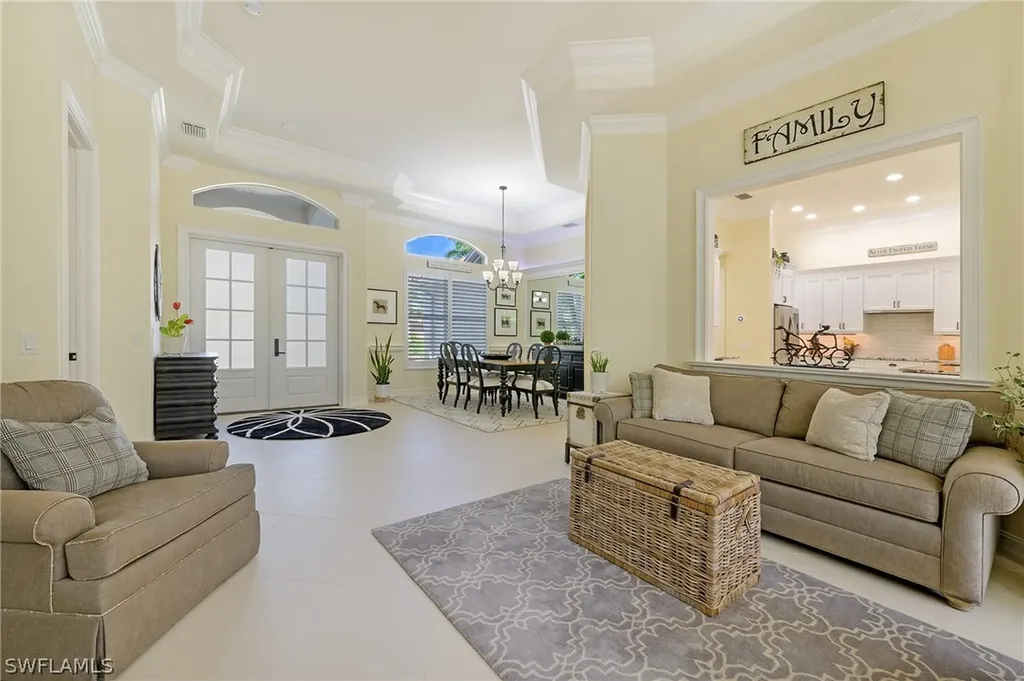 7512 Treeline Drive Naples FL 34119
