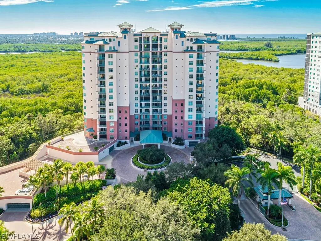 445 Cove Tower Drive Naples FL 34110