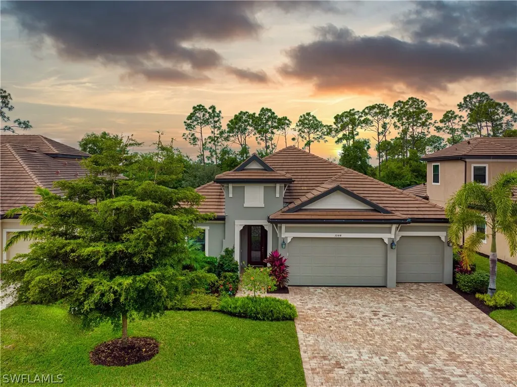 3044 Mandalay Court Naples FL 34105