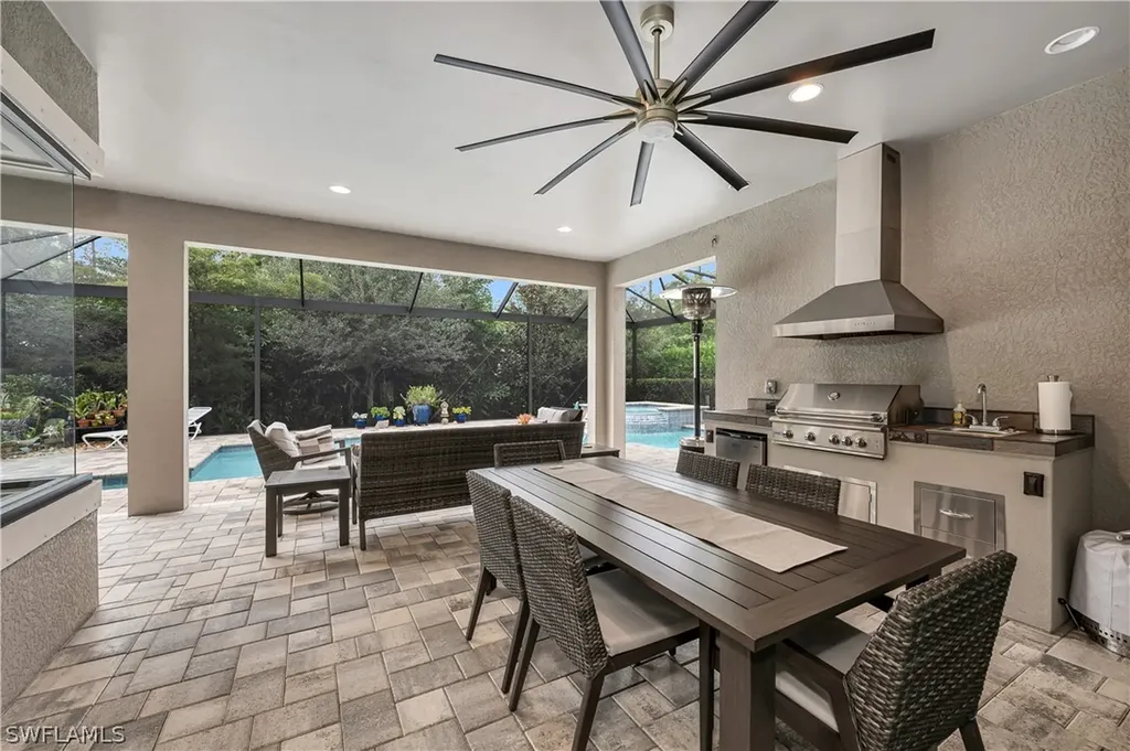3044 Mandalay Court Naples FL 34105