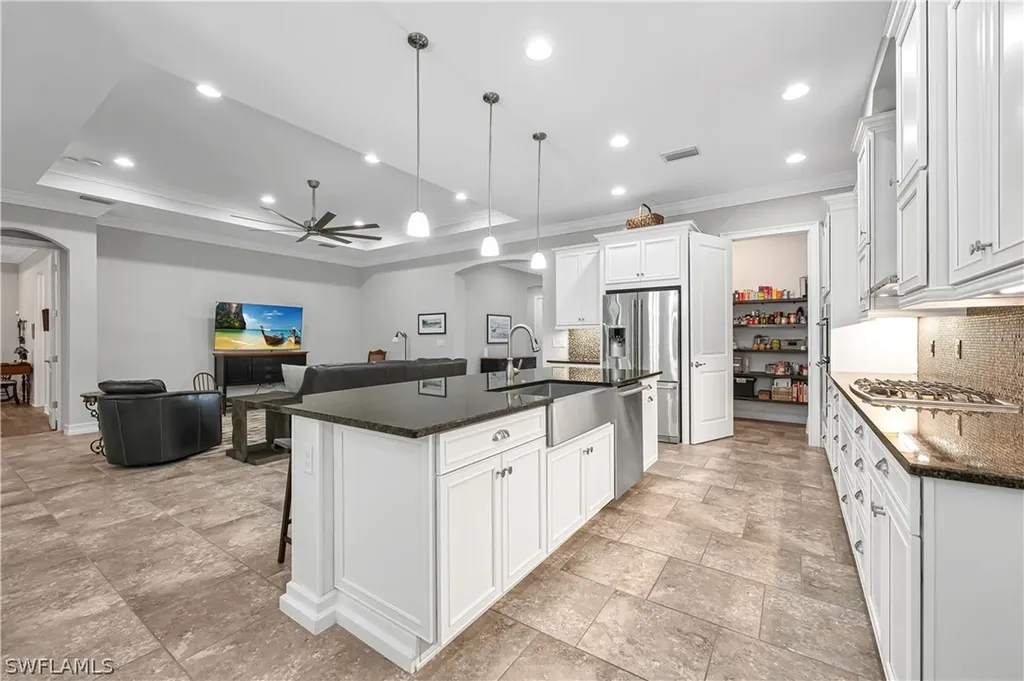 3044 Mandalay Court Naples FL 34105
