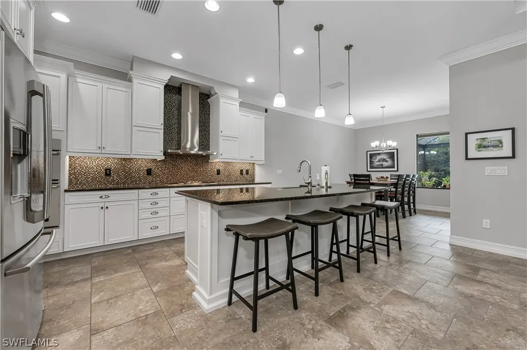 3044 Mandalay Court Naples FL 34105