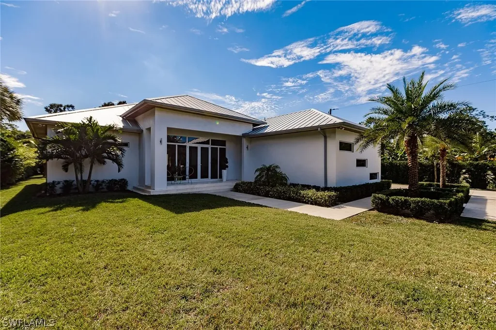 6083 Polly Avenue Naples FL 34112