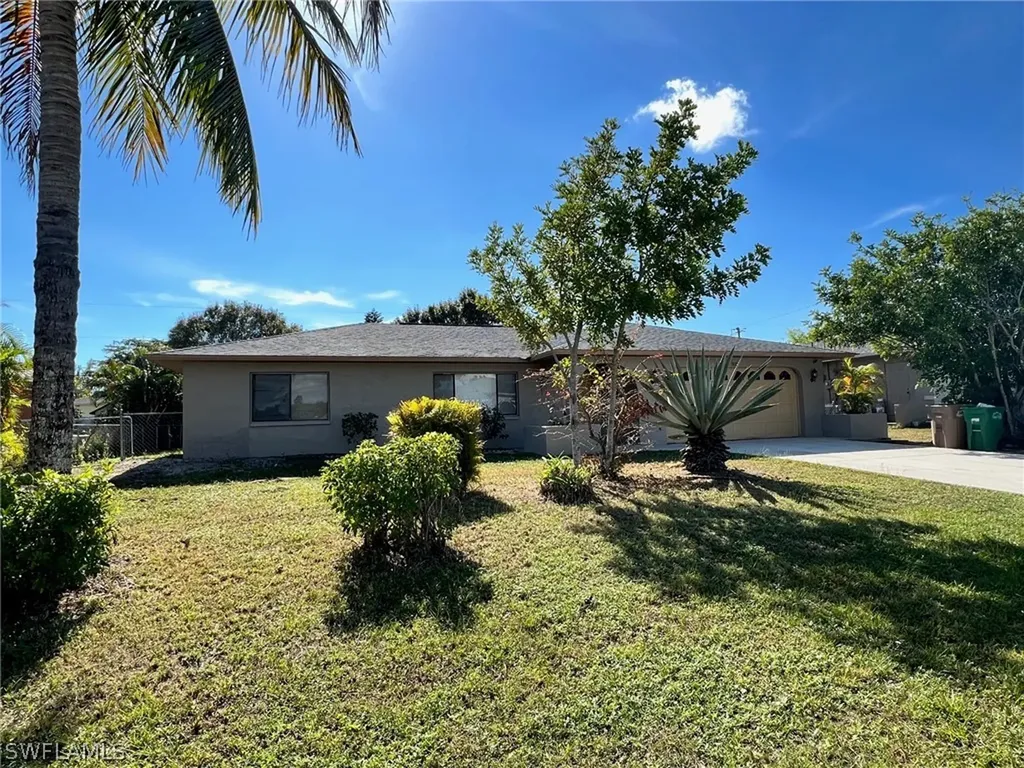 524 SW 25th Terrace Cape Coral FL 33914