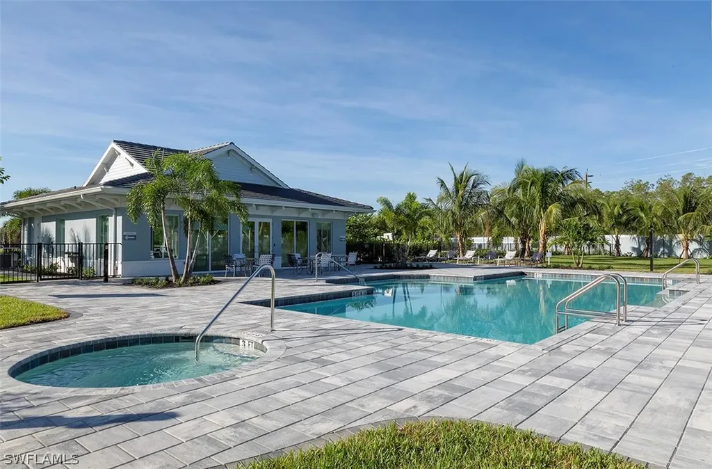2333 Ariane Drive Naples FL 34112