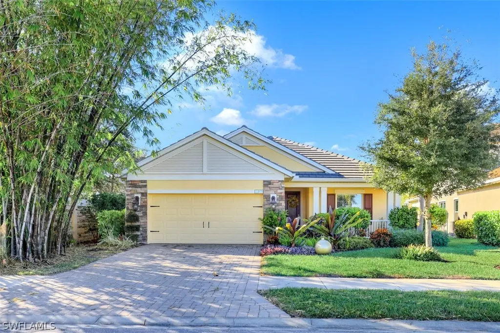 3771 Canopy Circle Naples FL 34120