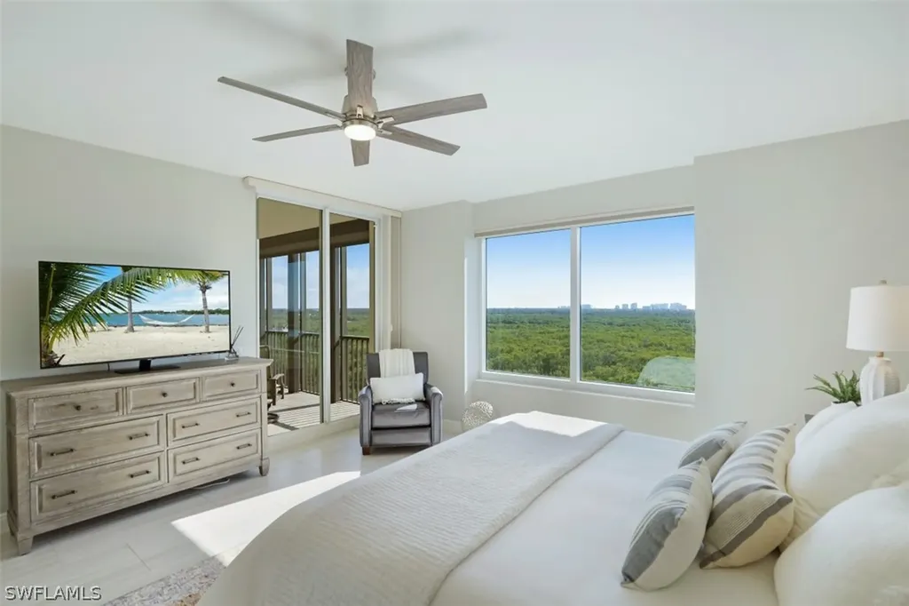 445 Cove Tower Drive Naples FL 34110