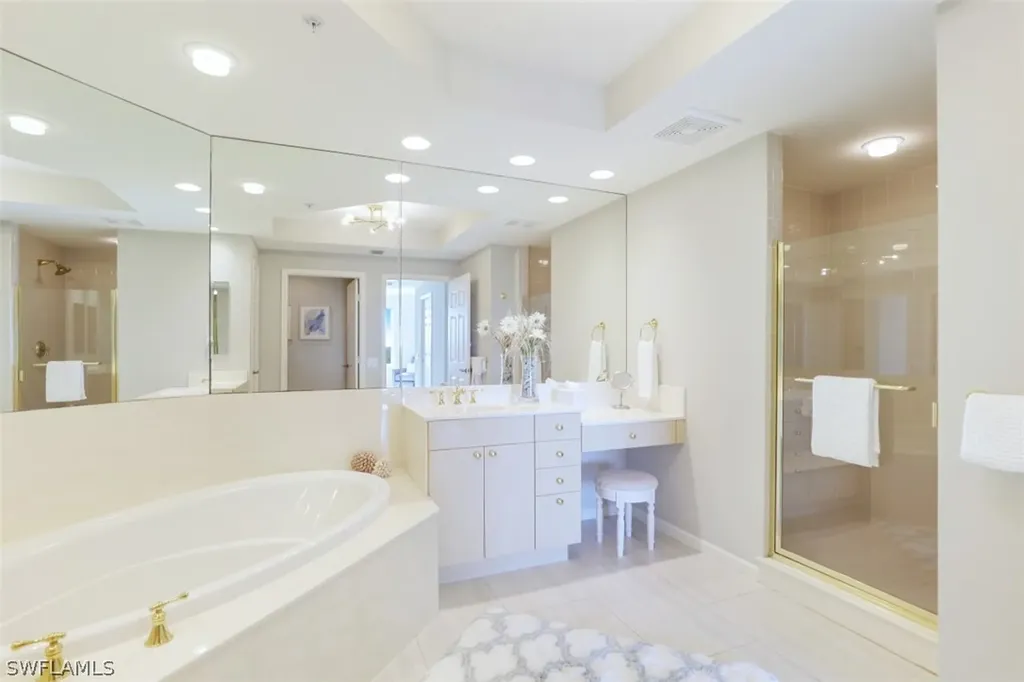 445 Cove Tower Drive Naples FL 34110