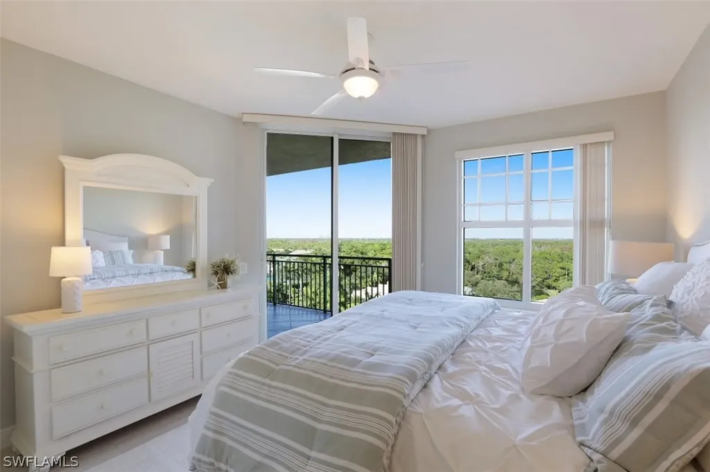 445 Cove Tower Drive Naples FL 34110