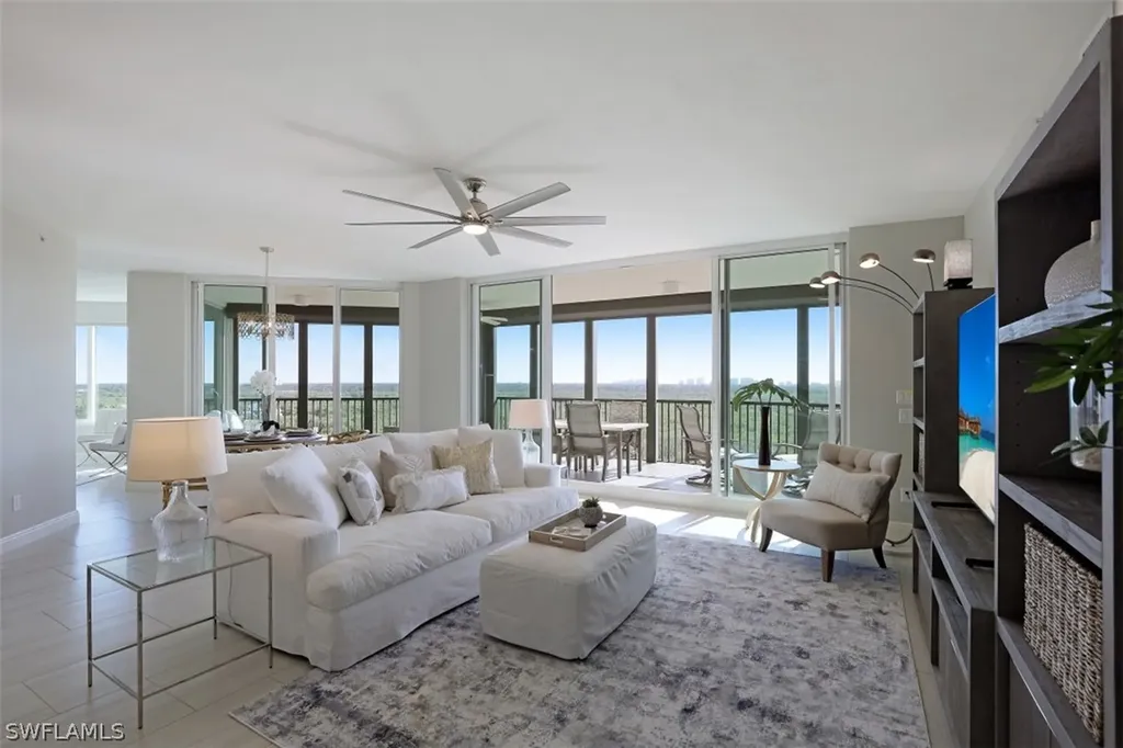 445 Cove Tower Drive Naples FL 34110