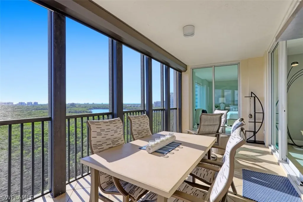 445 Cove Tower Drive Naples FL 34110