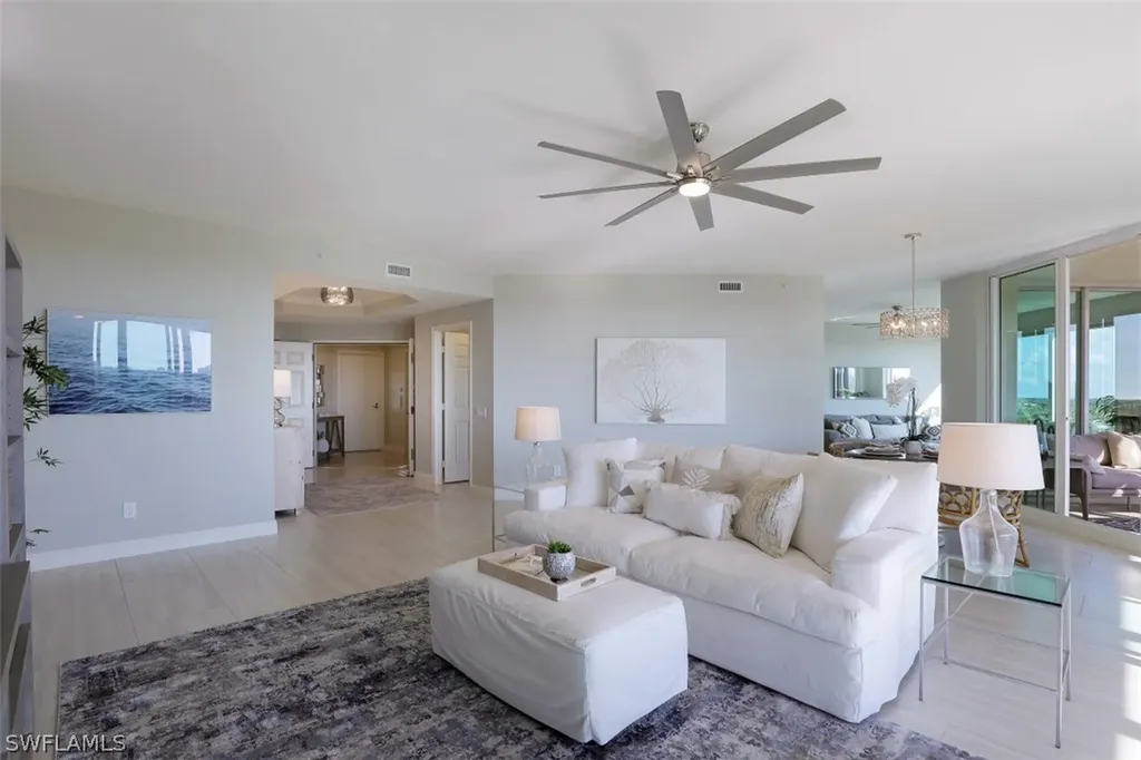 445 Cove Tower Drive Naples FL 34110