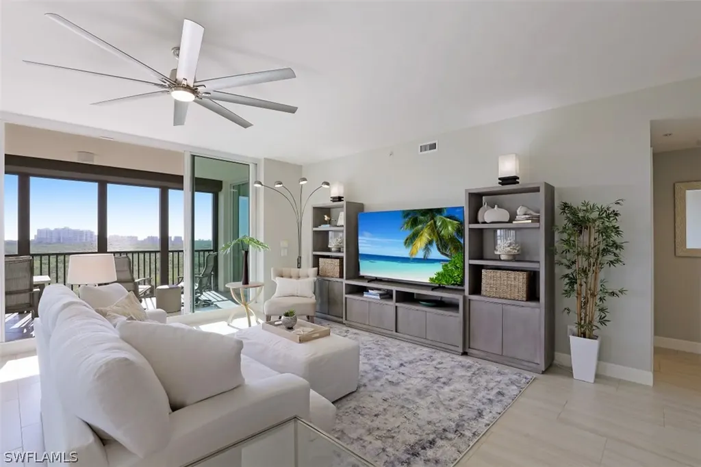 445 Cove Tower Drive Naples FL 34110
