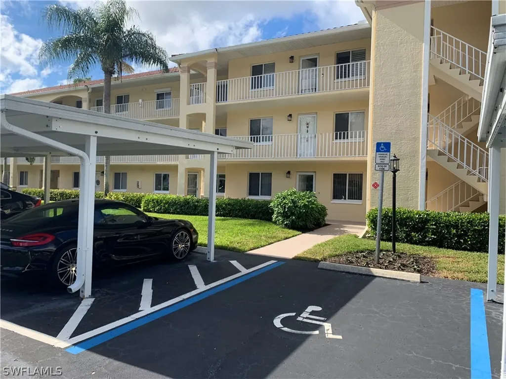 3685 Amberly Circle Naples FL 34112
