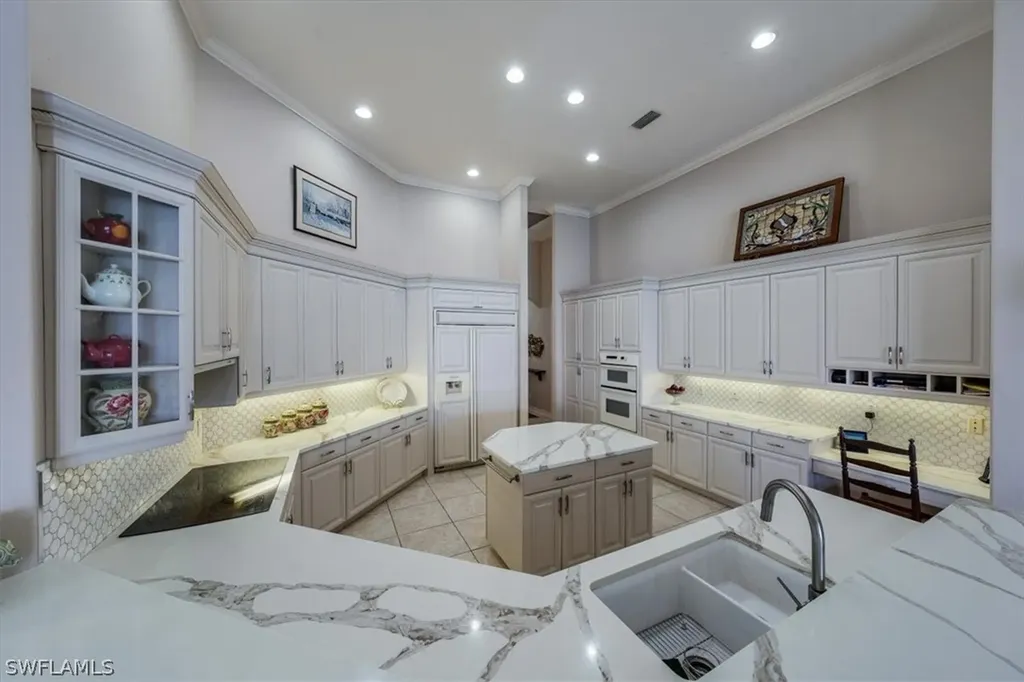 1330 Caxambas Court Marco Island FL 34145