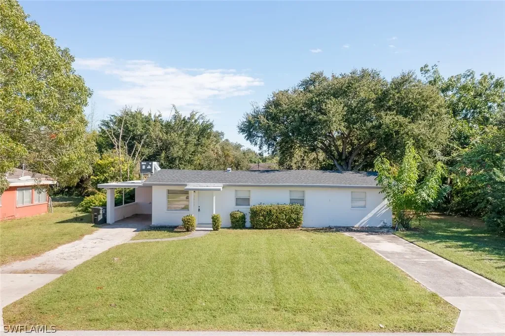 1517 Bert Drive Fort Myers FL 33916