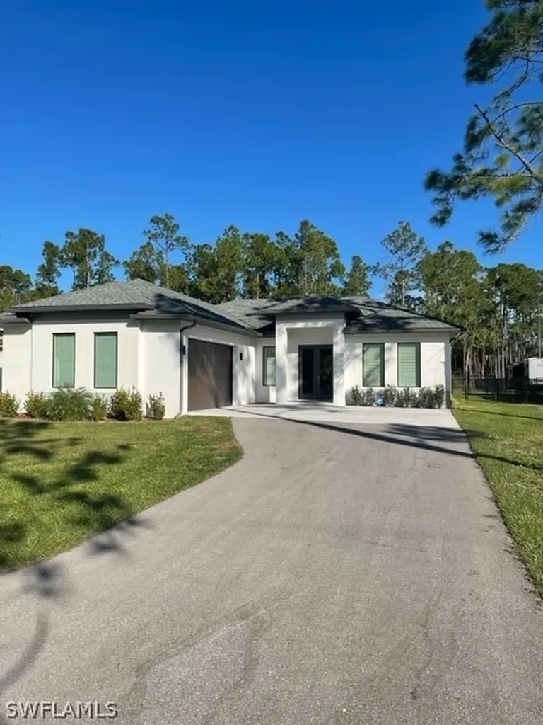 365 41st Avenue NE Naples FL 34120