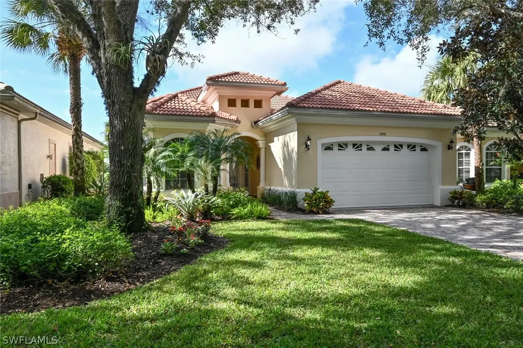 4096 Kensington High Street Naples FL 34105