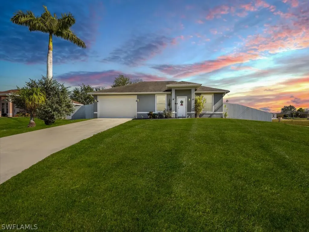 1323 NE 6th Place Cape Coral FL 33909