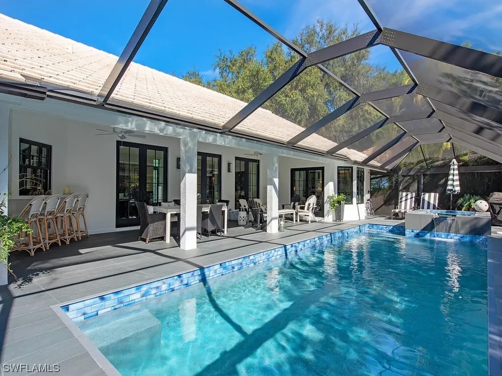 808 Pine Village Lane Naples FL 34108