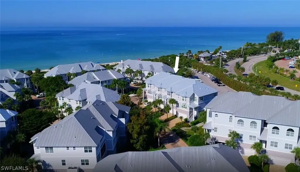 121 Barefoot Circle Bonita Springs FL 34134