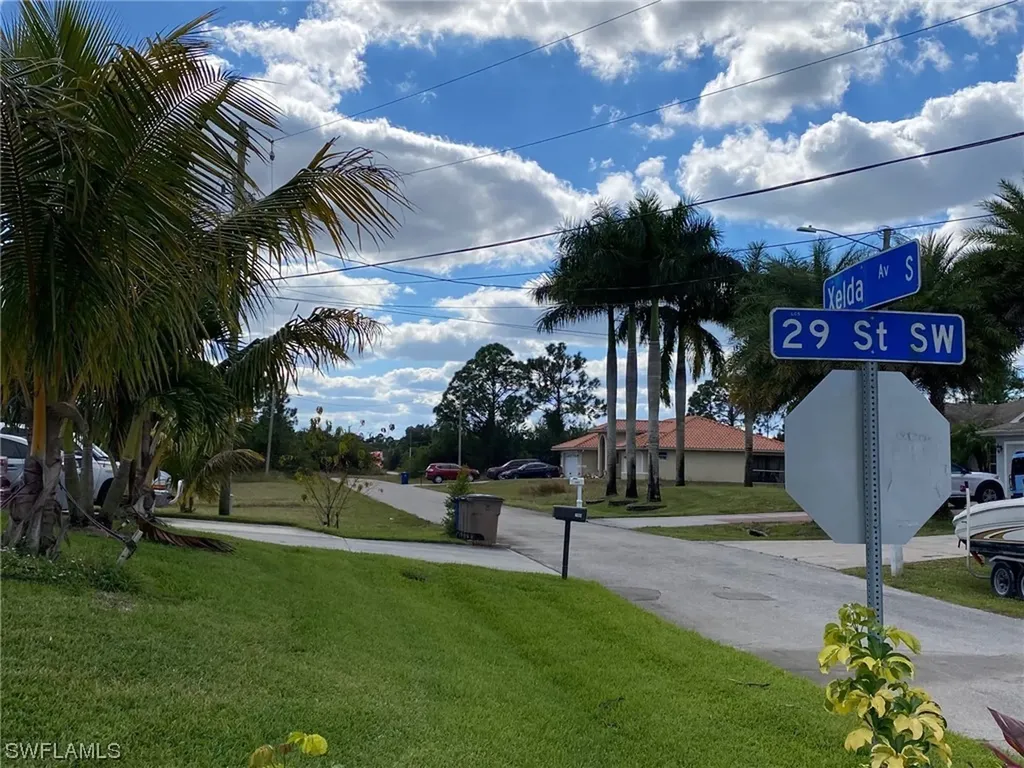 2908 Xelda Avenue S Lehigh Acres FL 33976