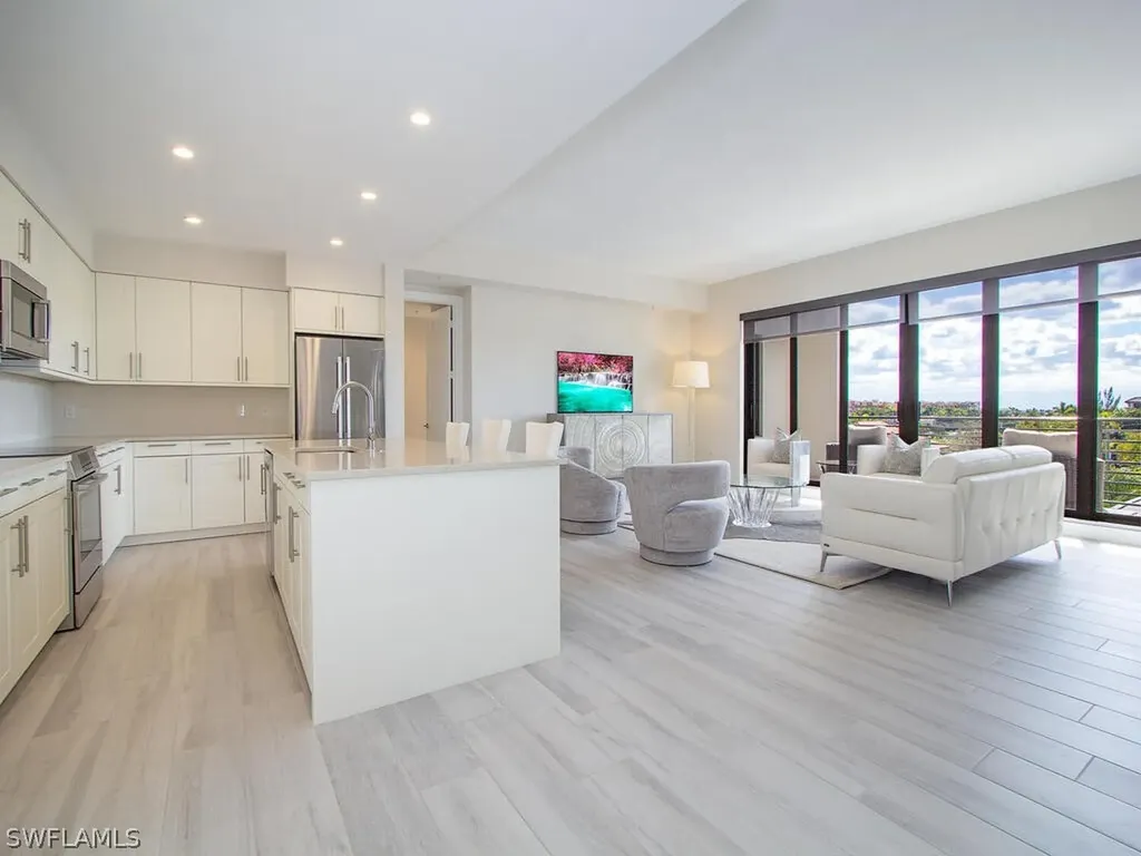 1111 Central Avenue Naples FL 34102