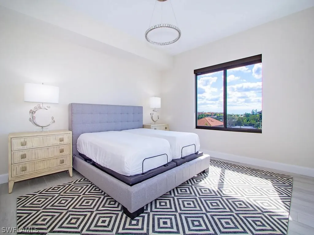 1111 Central Avenue Naples FL 34102