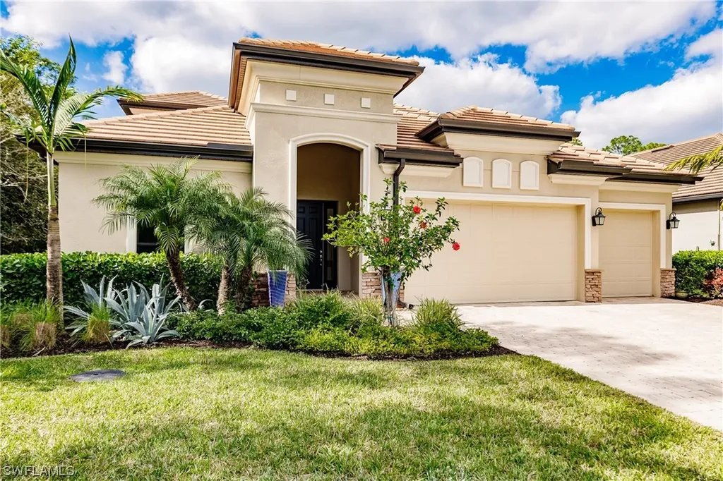 Naples FL, 3048 Mandalay Court