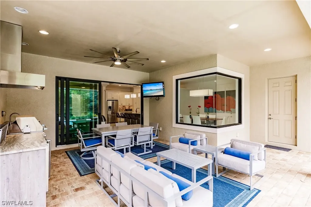 3048 Mandalay Court Naples FL 34105