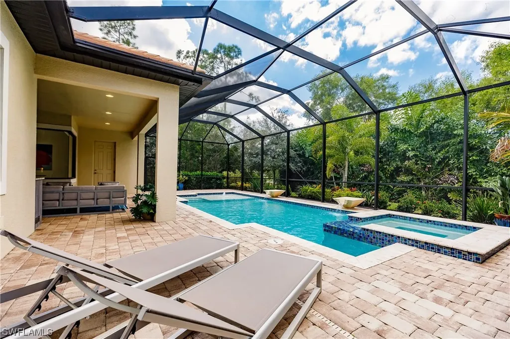 3048 Mandalay Court Naples FL 34105