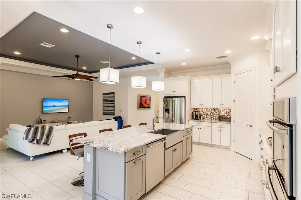 3048 Mandalay Court Naples FL 34105