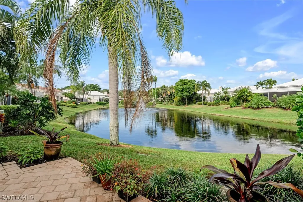 7893 Cocobay Drive Naples FL 34108