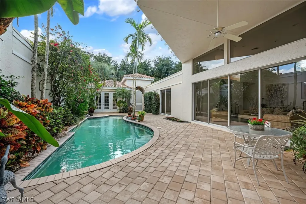 7893 Cocobay Drive Naples FL 34108