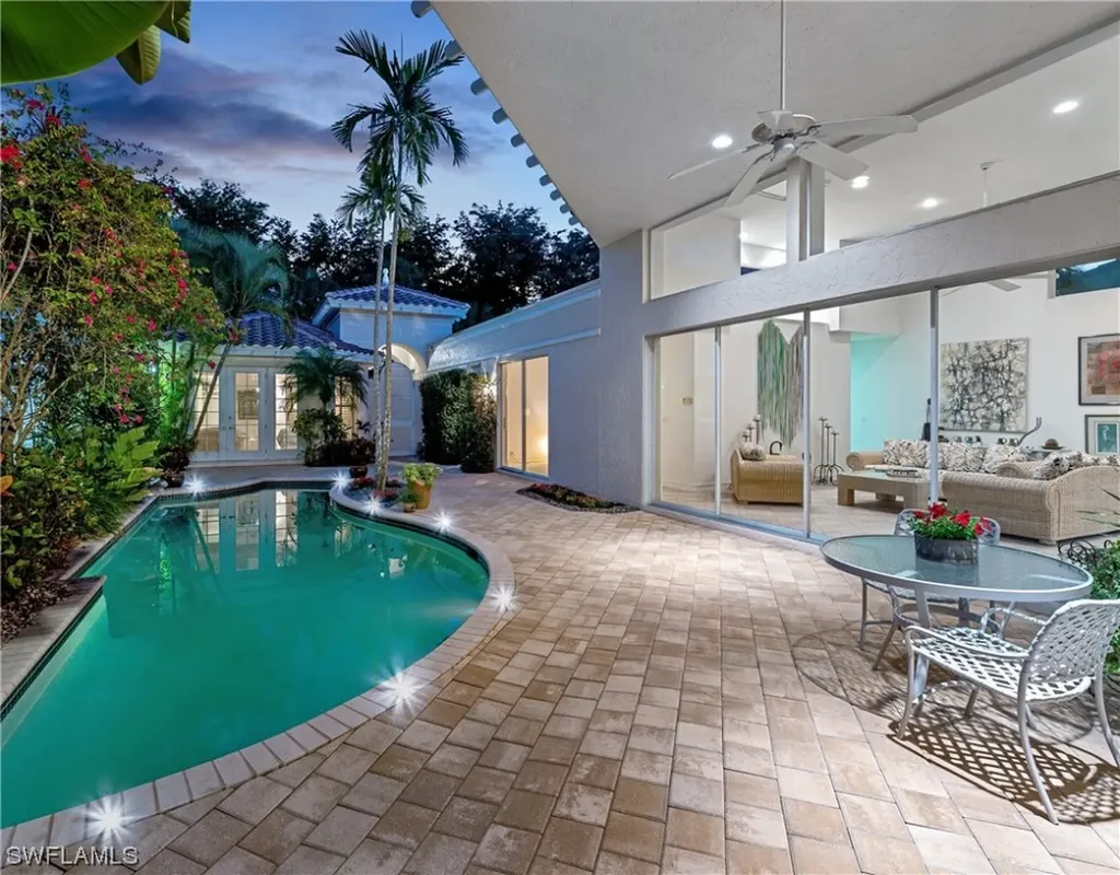 7893 Cocobay Drive Naples FL 34108