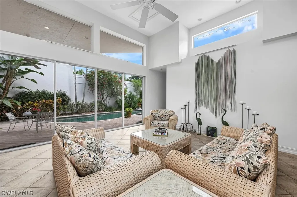 7893 Cocobay Drive Naples FL 34108