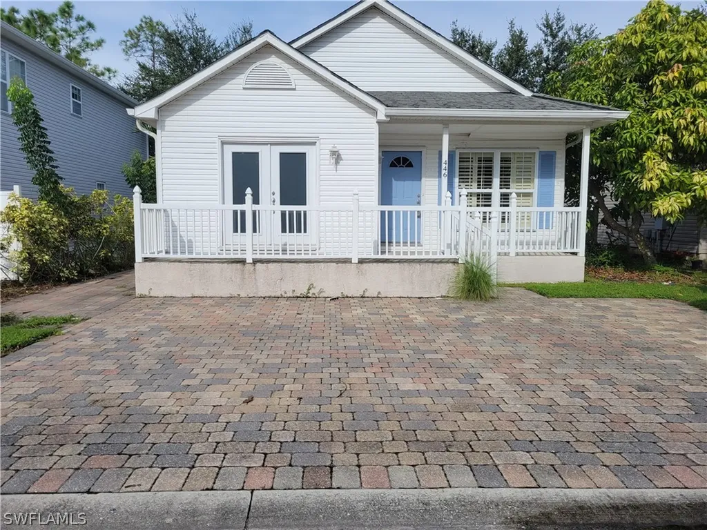 446 Leawood Circle Naples FL 34104