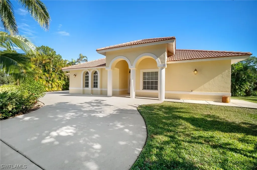 118 Forestwood Drive Naples FL 34110