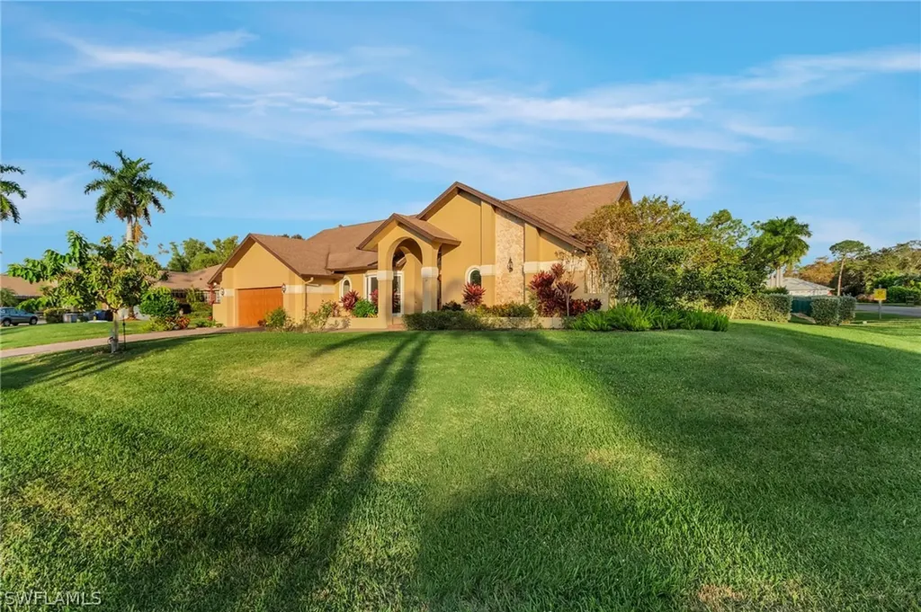 6697 Highland Pines Circle Fort Myers FL 33966