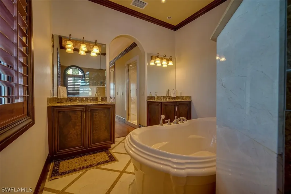 4945 Normandy Court Cape Coral FL 33904