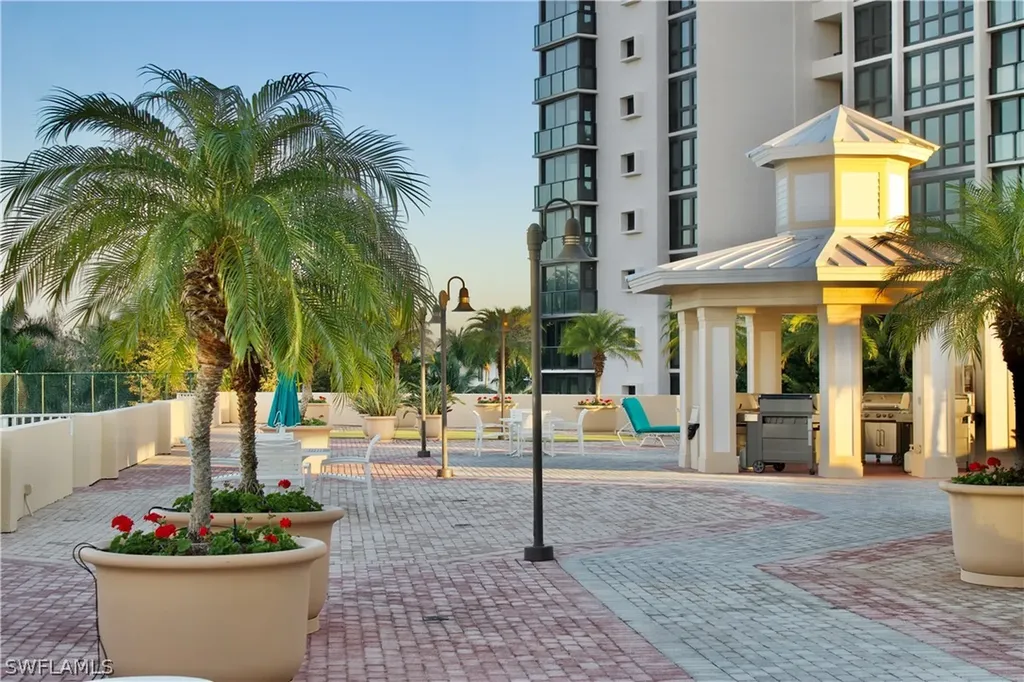 4041 Gulf Shore Boulevard N Naples FL 34103