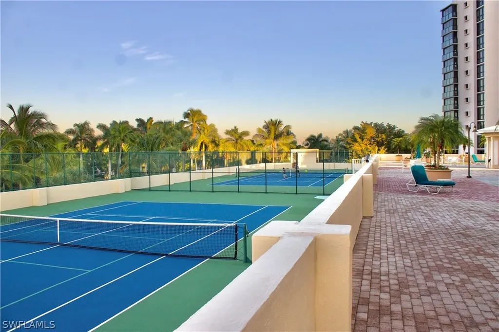 4041 Gulf Shore Boulevard N Naples FL 34103