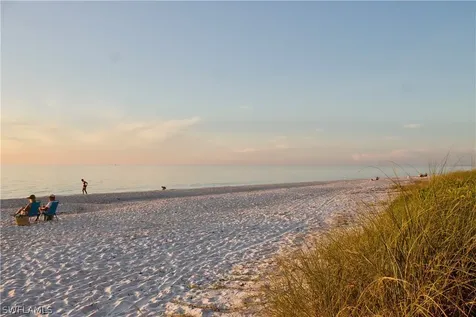 4041 Gulf Shore Boulevard N Naples FL 34103