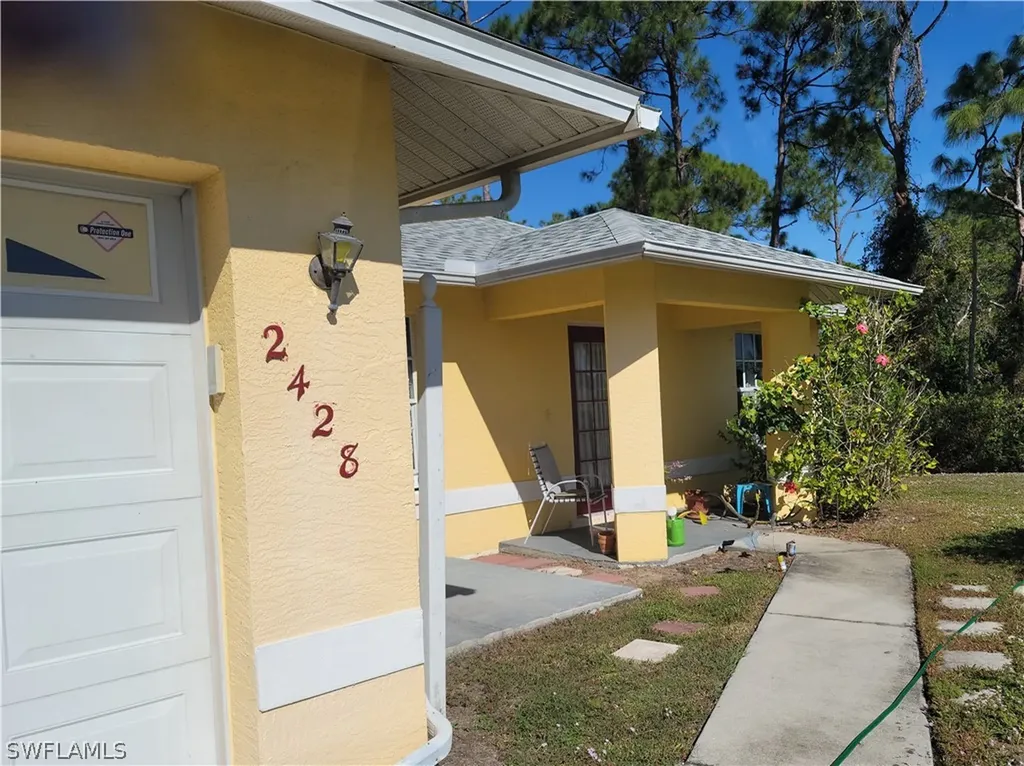 2428 Mae Avenue S Lehigh Acres FL 33973